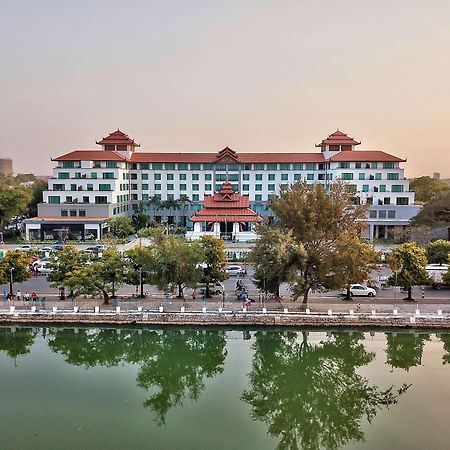 Hilton Mandalay Hotel Exterior photo