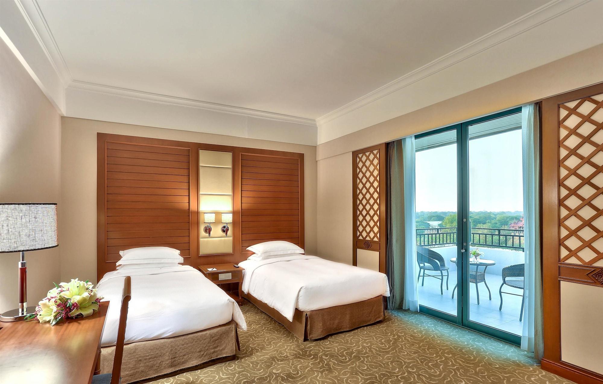 Hilton Mandalay Hotel Exterior photo