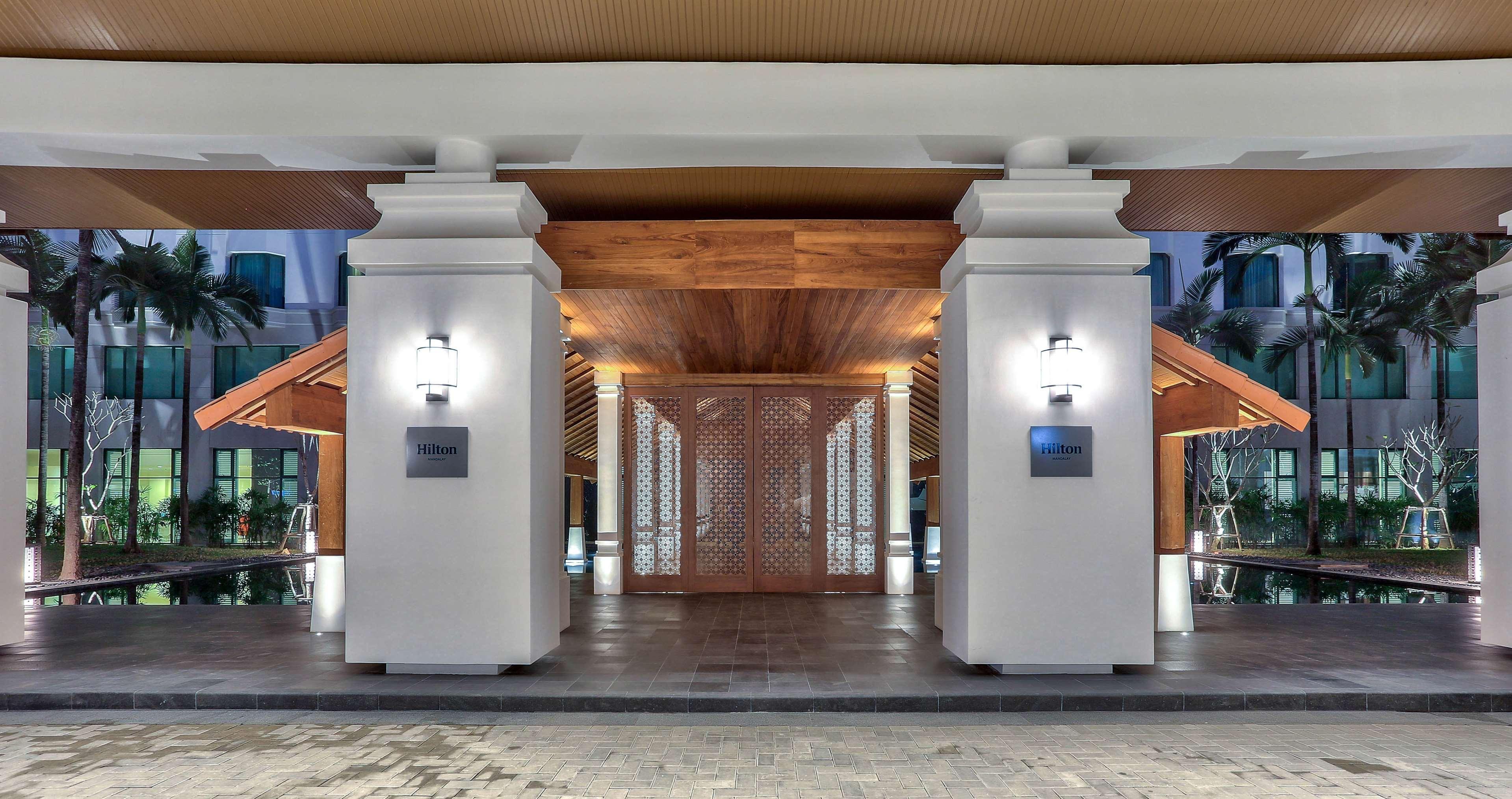 Hilton Mandalay Hotel Exterior photo