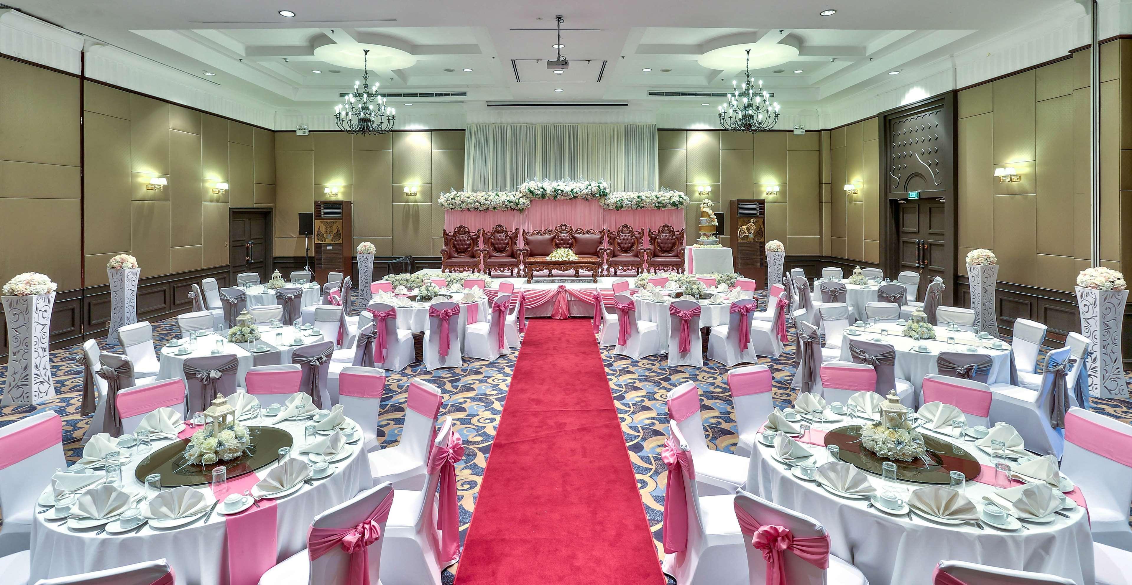 Hilton Mandalay Hotel Exterior photo