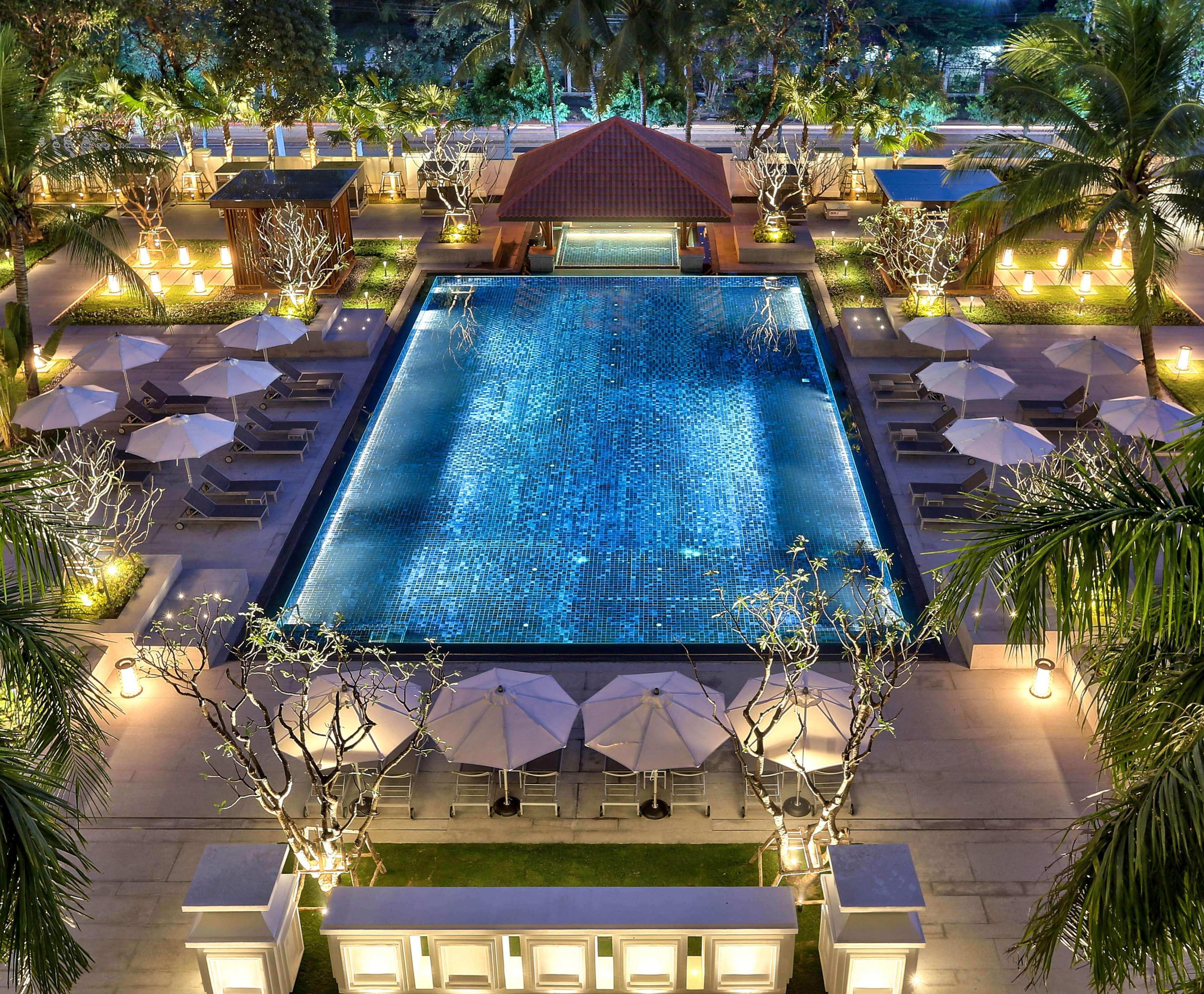 Hilton Mandalay Hotel Exterior photo